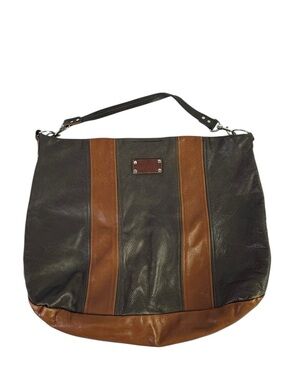 Ma & Pembum custom leather purse